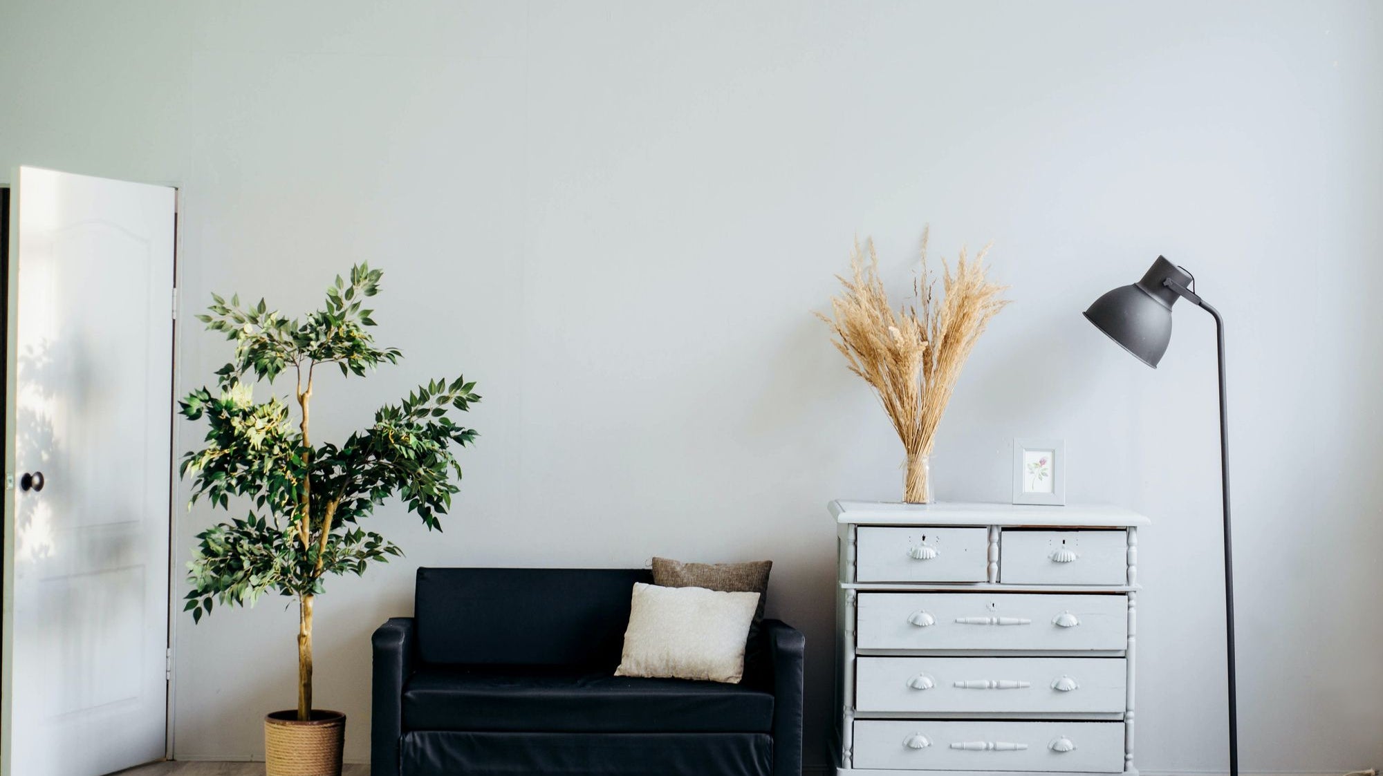 First Apartment Checklist: How to Move Like an Adult