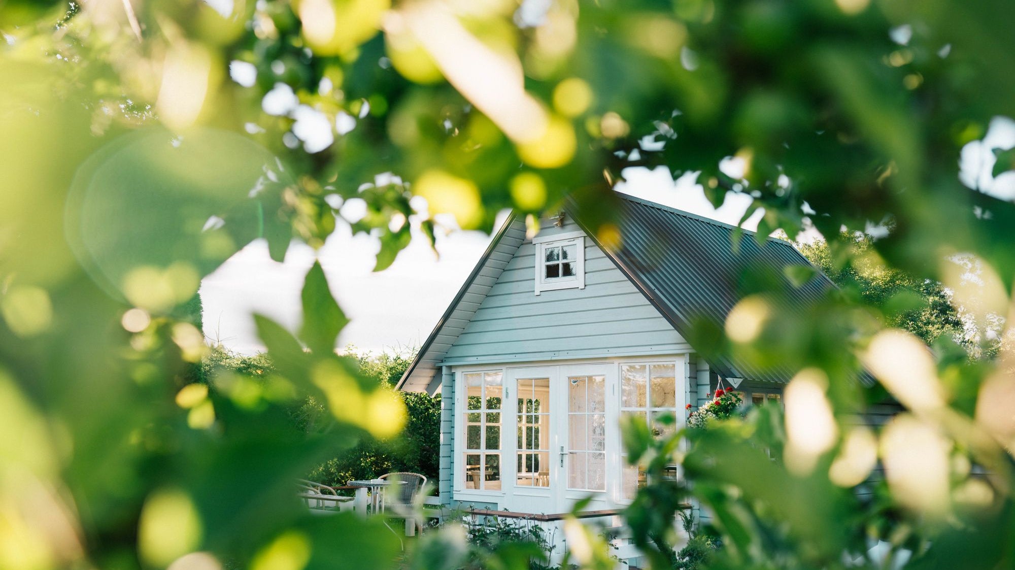18 Eco-Friendly Ways to Keep Your House Cool This Summer