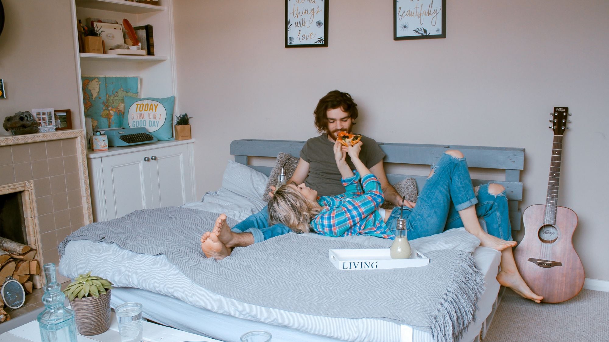 He’s a Hot Sleeper, She’s Cold: 10 Best Gadgets for Couples with Different Body Temperatures in 2025