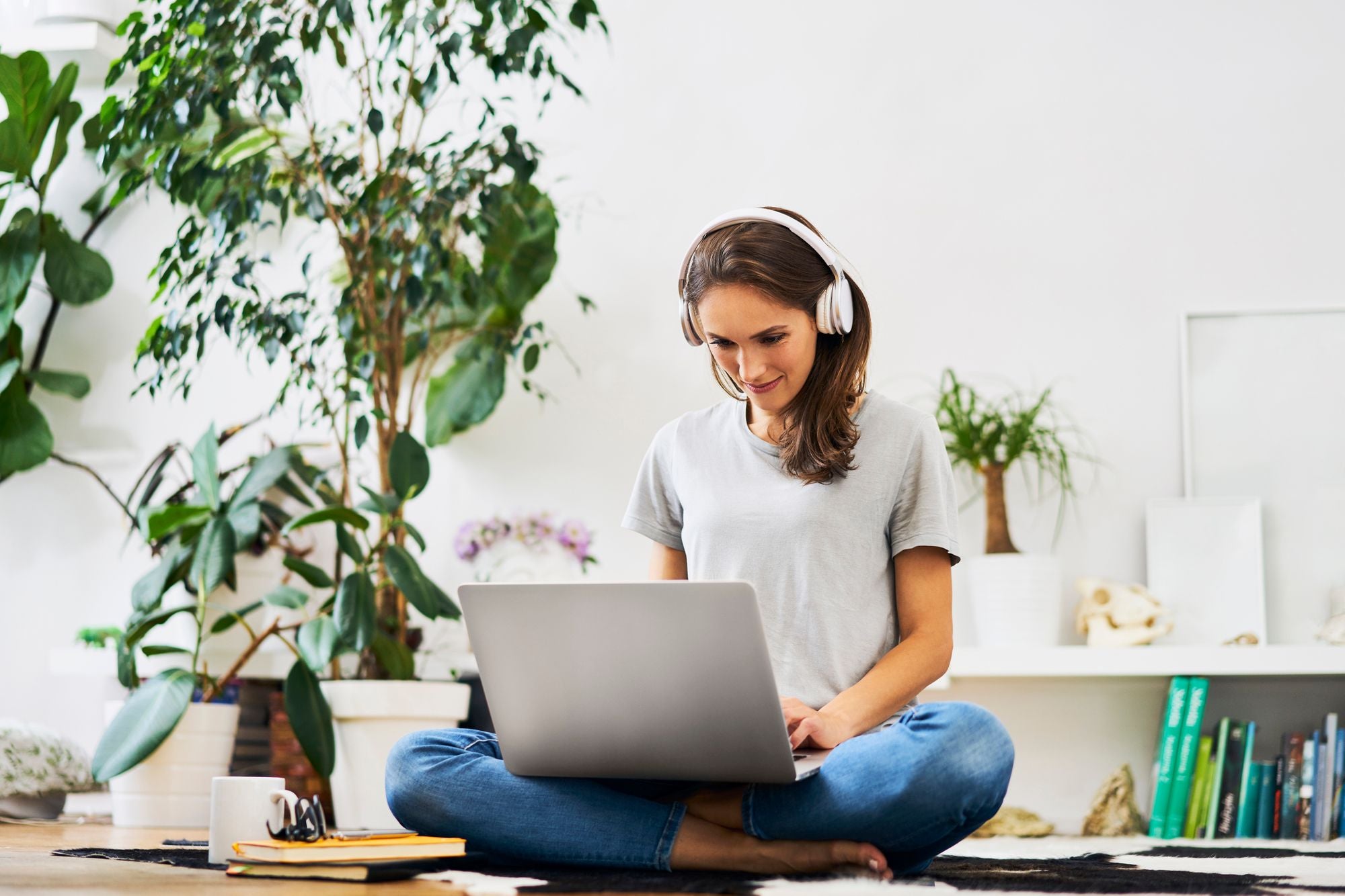 How to Travel and Work Remotely with Comfort