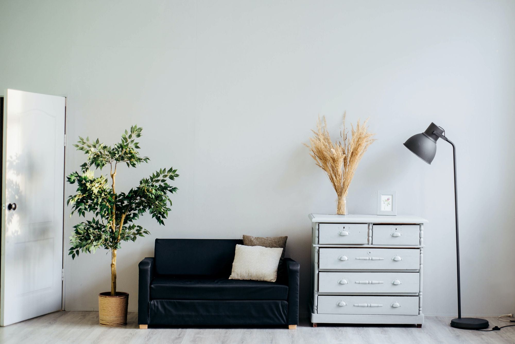 First Apartment Checklist: How to Move Like an Adult
